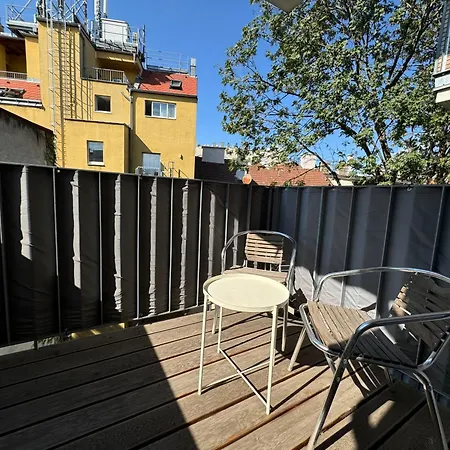 Spacious Group Apartment With Balcony Vienna Exterior photo